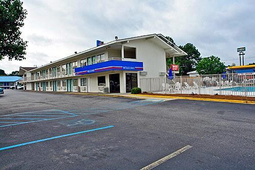 Rodeway Inn มอนต์โกเมอรี ภายนอก รูปภาพ